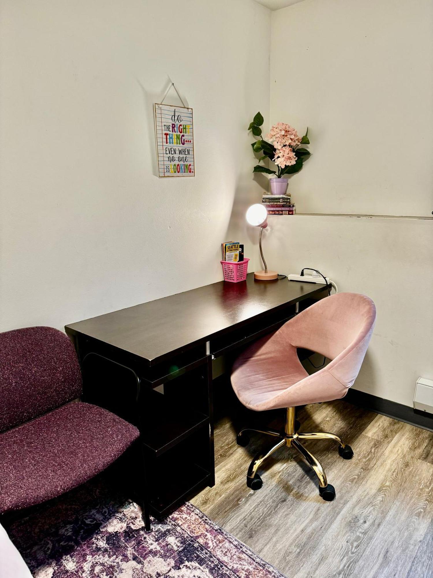 Private With Shared Bathroom On The 1st Floor 10 Minutes Walk To Of Washington Apartment *